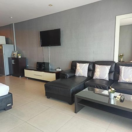 View Talay 6 Pattaya Beach Apartment By Honey Kültér fotó