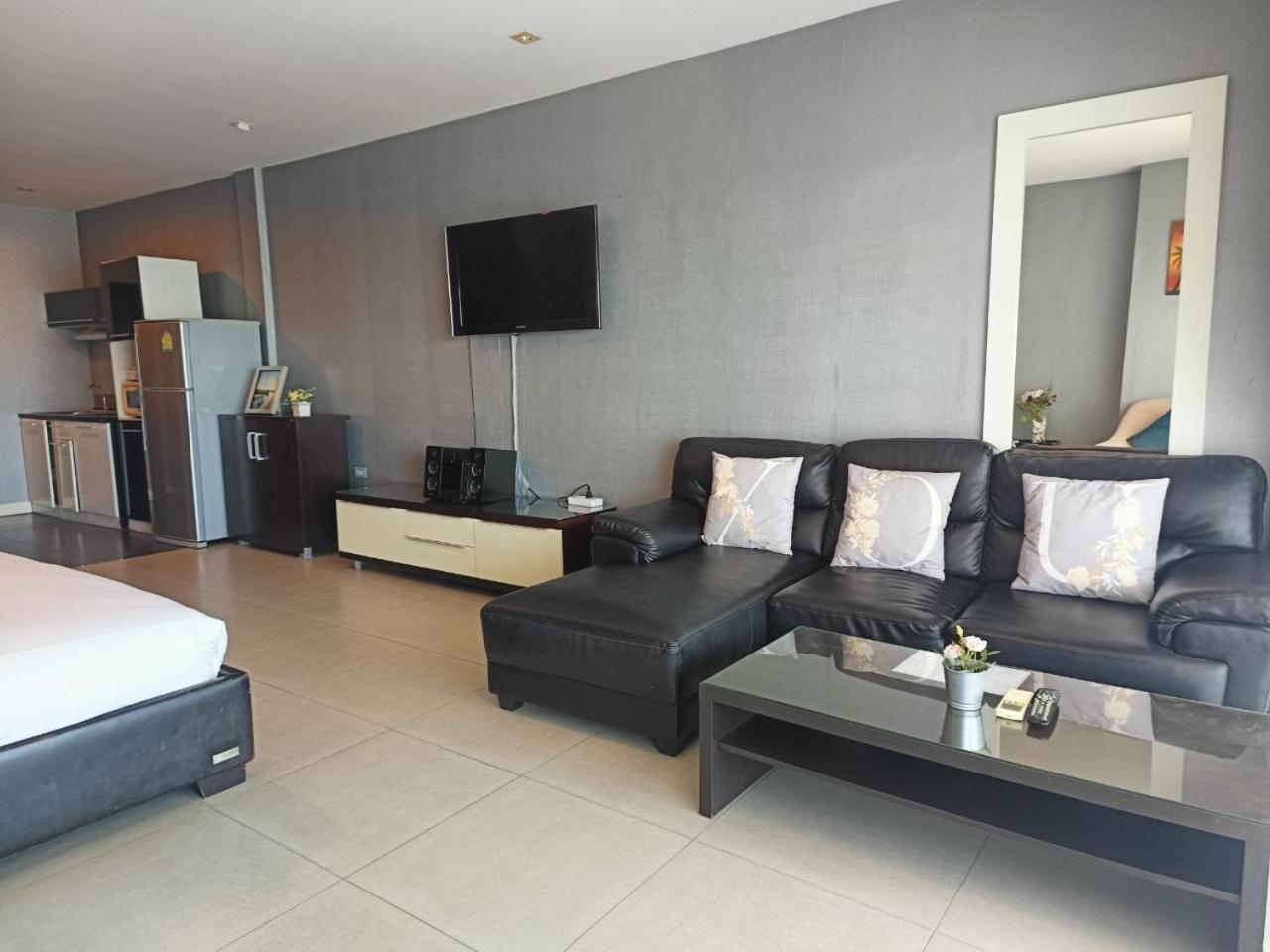 View Talay 6 Pattaya Beach Apartment By Honey Kültér fotó