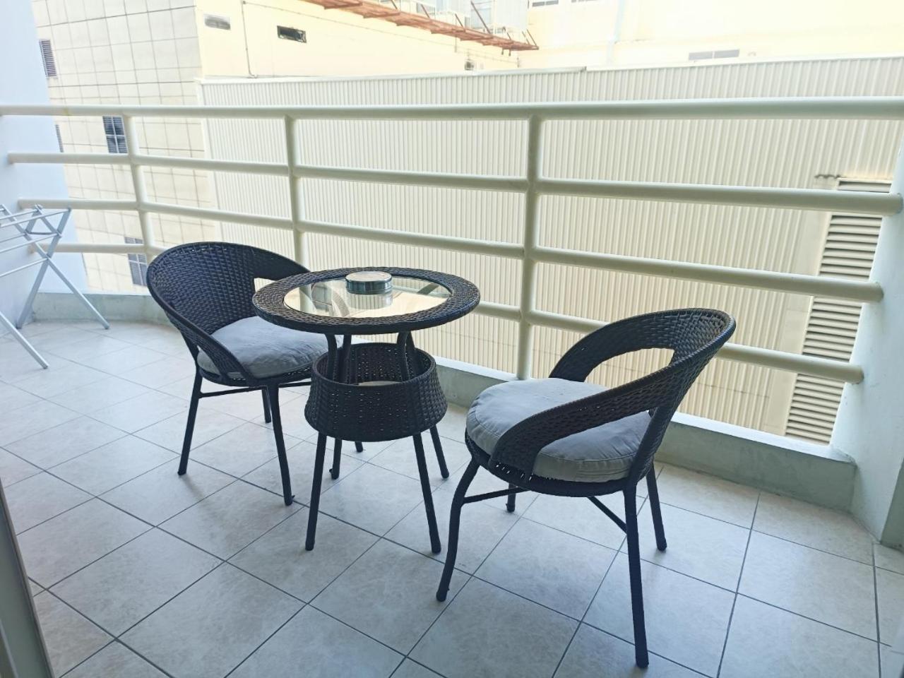 View Talay 6 Pattaya Beach Apartment By Honey Kültér fotó