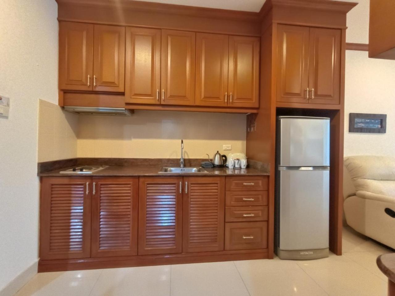 View Talay 6 Pattaya Beach Apartment By Honey Kültér fotó