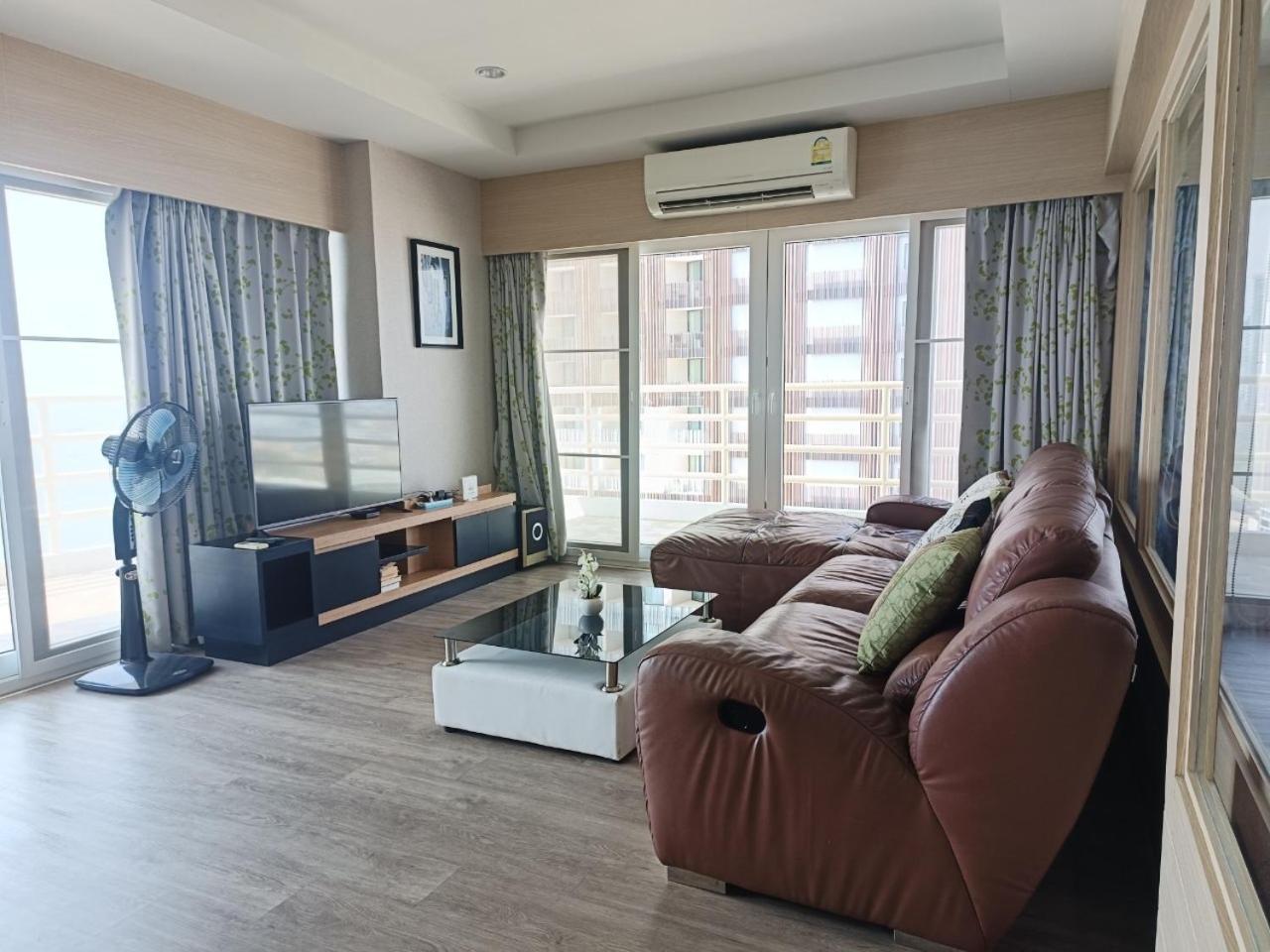 View Talay 6 Pattaya Beach Apartment By Honey Kültér fotó