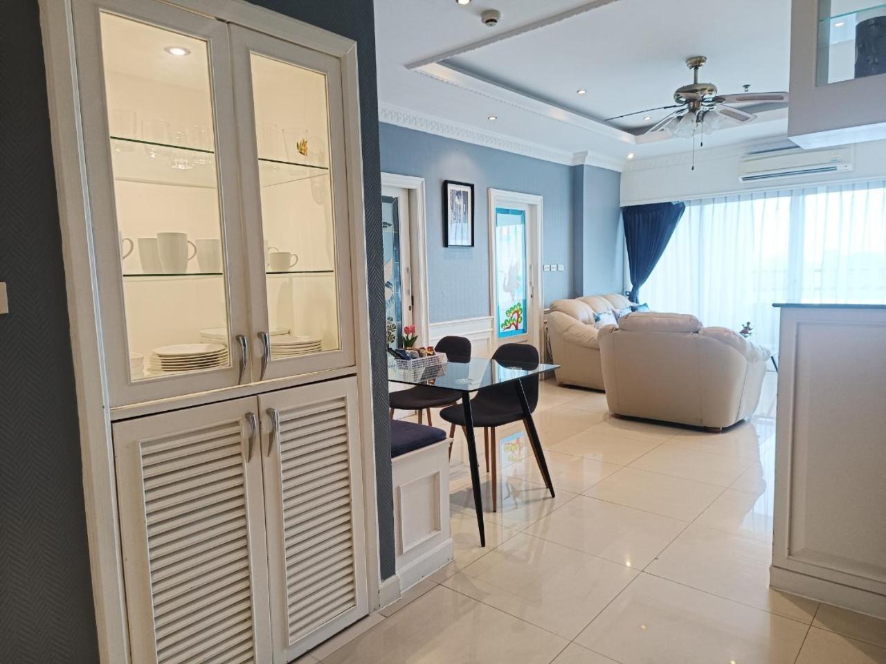 View Talay 6 Pattaya Beach Apartment By Honey Kültér fotó