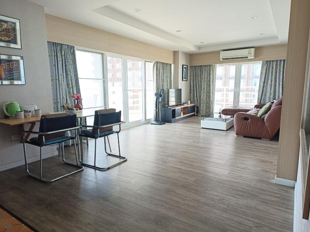 View Talay 6 Pattaya Beach Apartment By Honey Kültér fotó