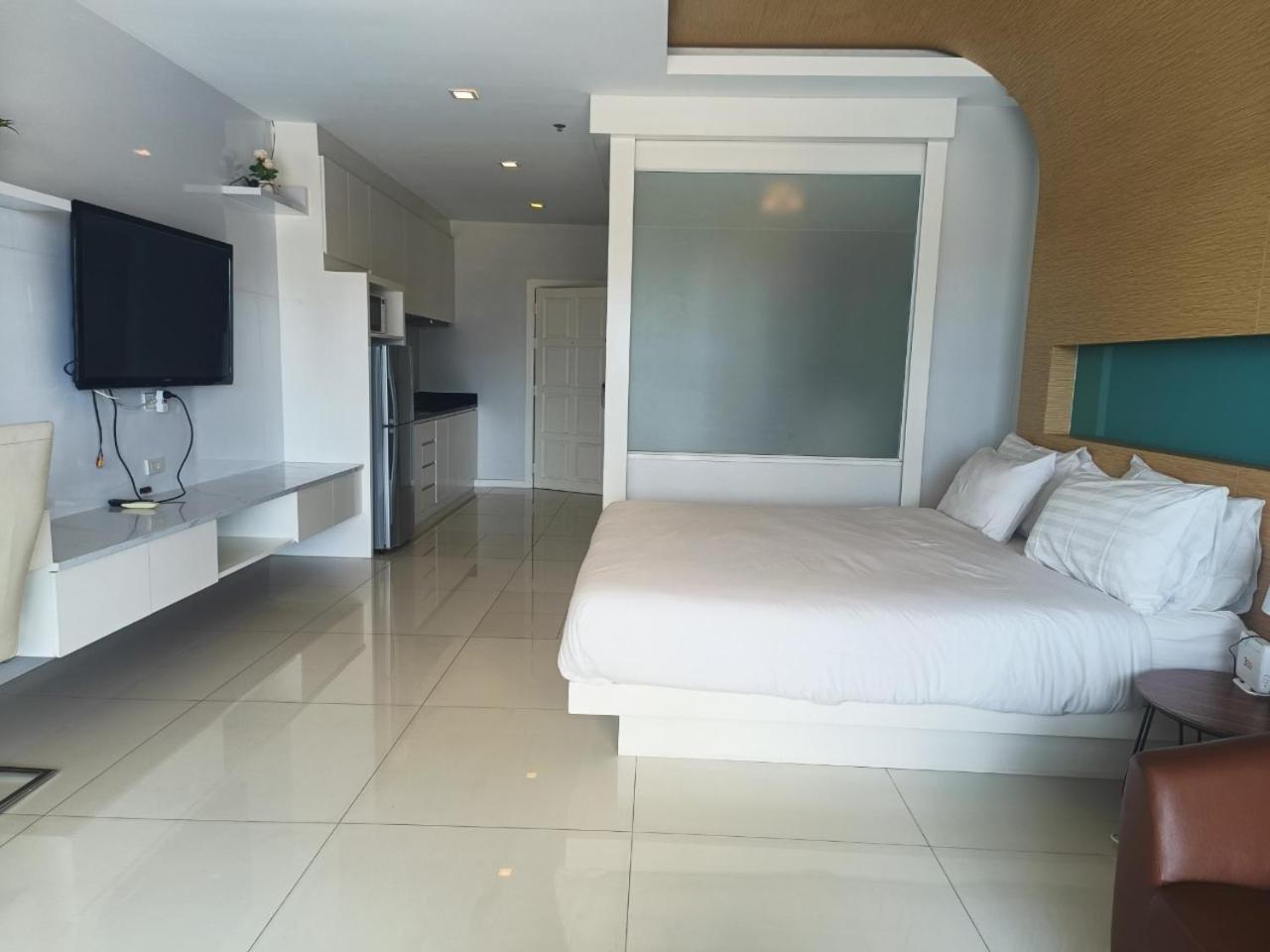View Talay 6 Pattaya Beach Apartment By Honey Kültér fotó